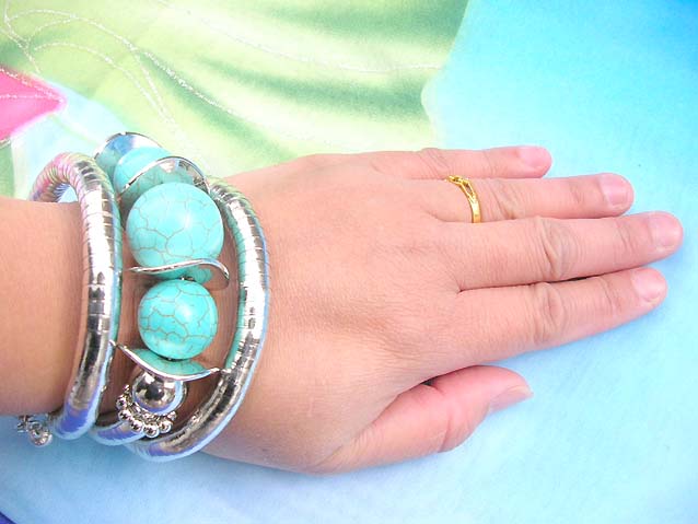 silver-tone-turquoise-bracelet004