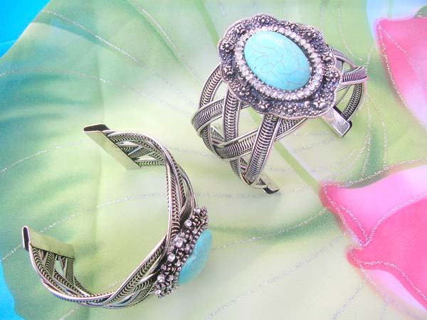 gemstone-turquoise-handcuff-001-2