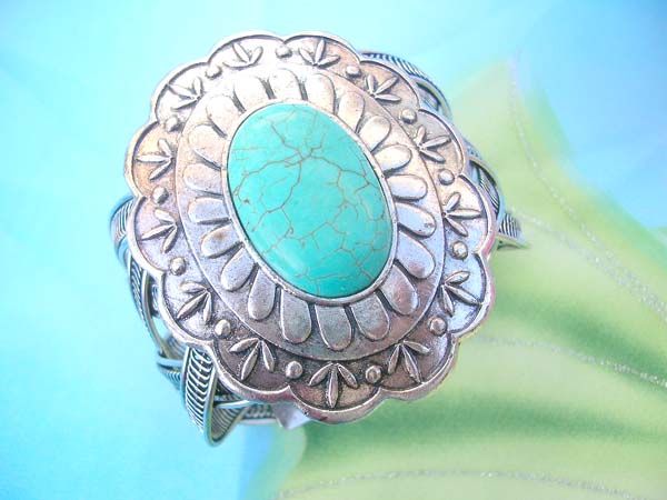 gemstone-turquoise-handcuff-001-3