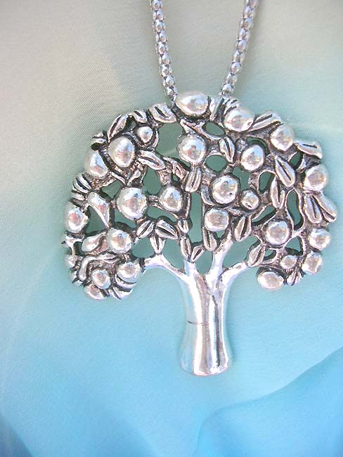 trendy-long-chain-necklaces-007pendant