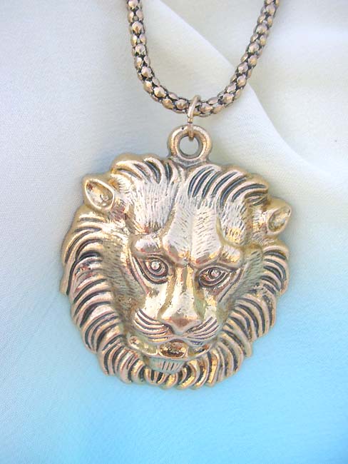 trendy-long-chain-necklaces-017pendant