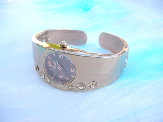 copper-watch-n52a