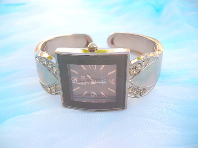 copper-watch-n52c