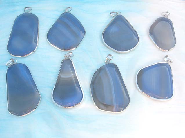 precious-stone-pendant-necklace-05