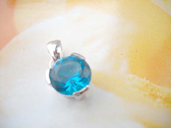  Round cut blue cubic zirconia, beautiful 925. sterling silver pendant, silver jewelry wholesalers