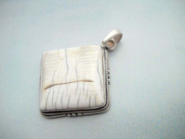  Diamond shape animal bone, 925. sterling silver mounting pendant, costume jewelry wholesalers